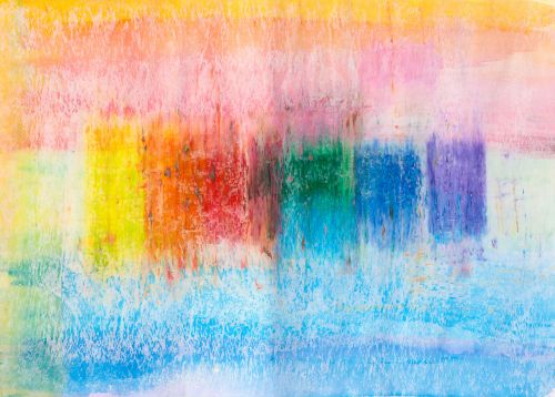Mit Wachsmalkreide und Wasserfarben in Regenbogenfarben gemaltes Bild